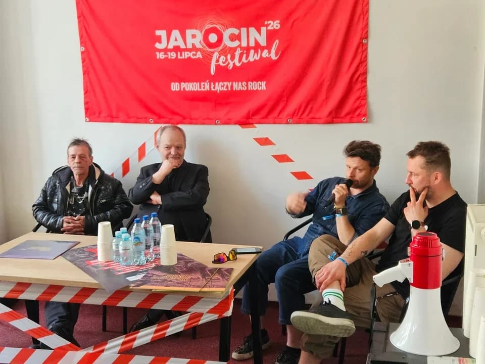 Michał Wiraszko z Republiką podczas konferencji prasowej Jarocin Festiwal 2026.