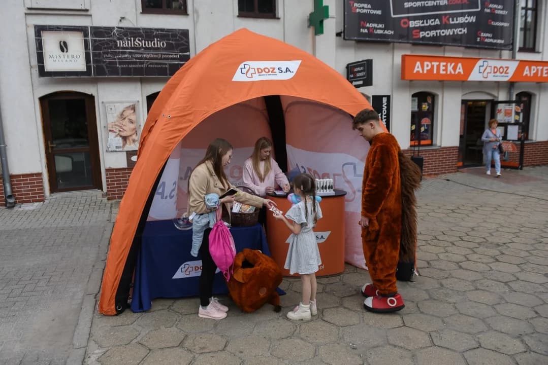 Za nami festyn profilaktyczny w Jarocinie. Można było skorzystać z bezpłatnych badań i nie tylko [ZDJĘCIA] — zdjęcie 4 z 14