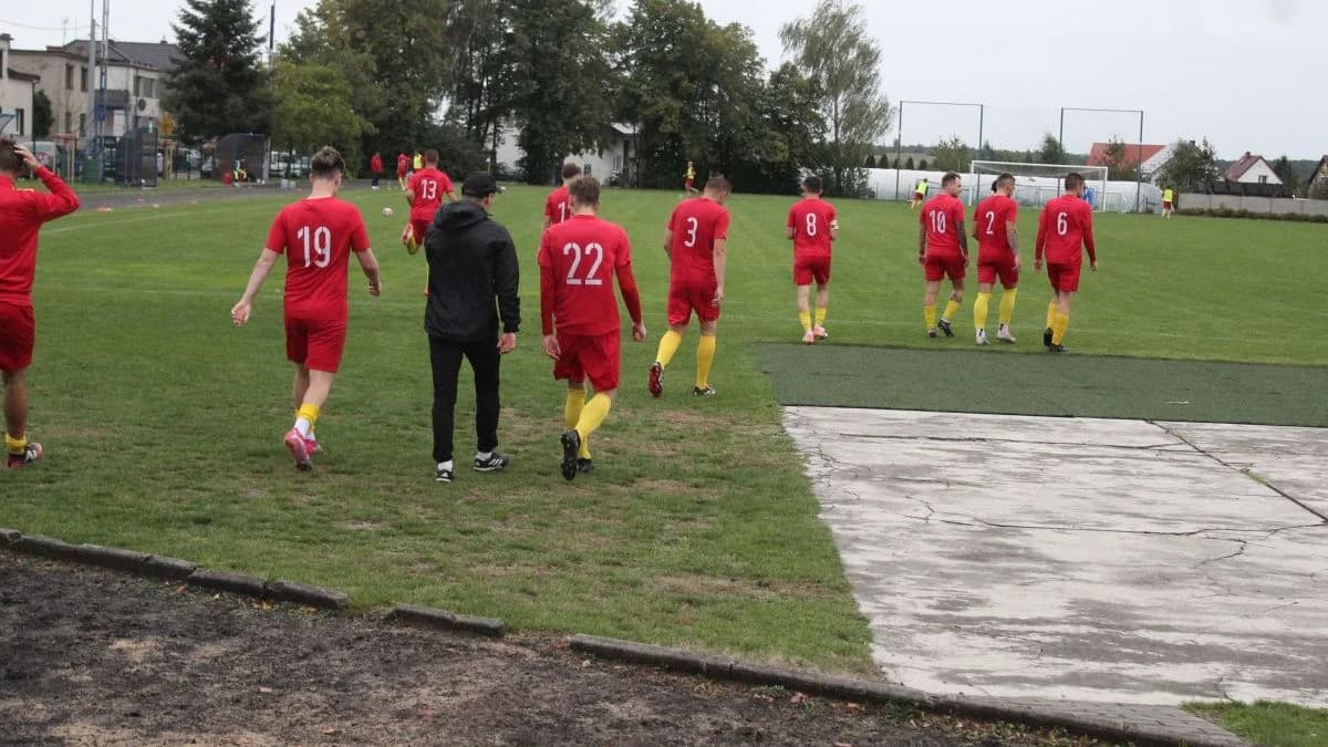 Za nami pierwsze w tym sezonie derby powiatu jarocińskiego. LZS Cielcza pokonał w nich GKS Jaraczewo
