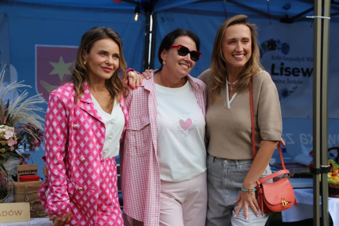 Edyta Herbuś i Anna Gzyra świętowały razem z mieszkańcami Żerkowa zakończenie lata. Organizatorzy Festiwalu Potańcówek przygotowali atrakcje z myślą o całych rodzinach.
