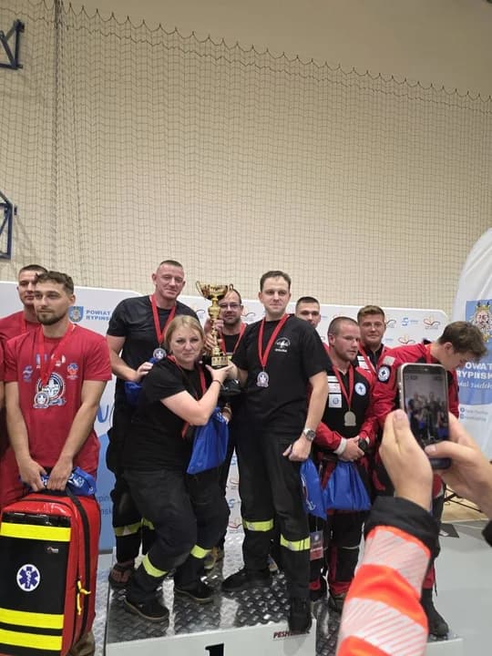 Na starcie mistrzostw stanęło 15 drużyn z całej Polski.