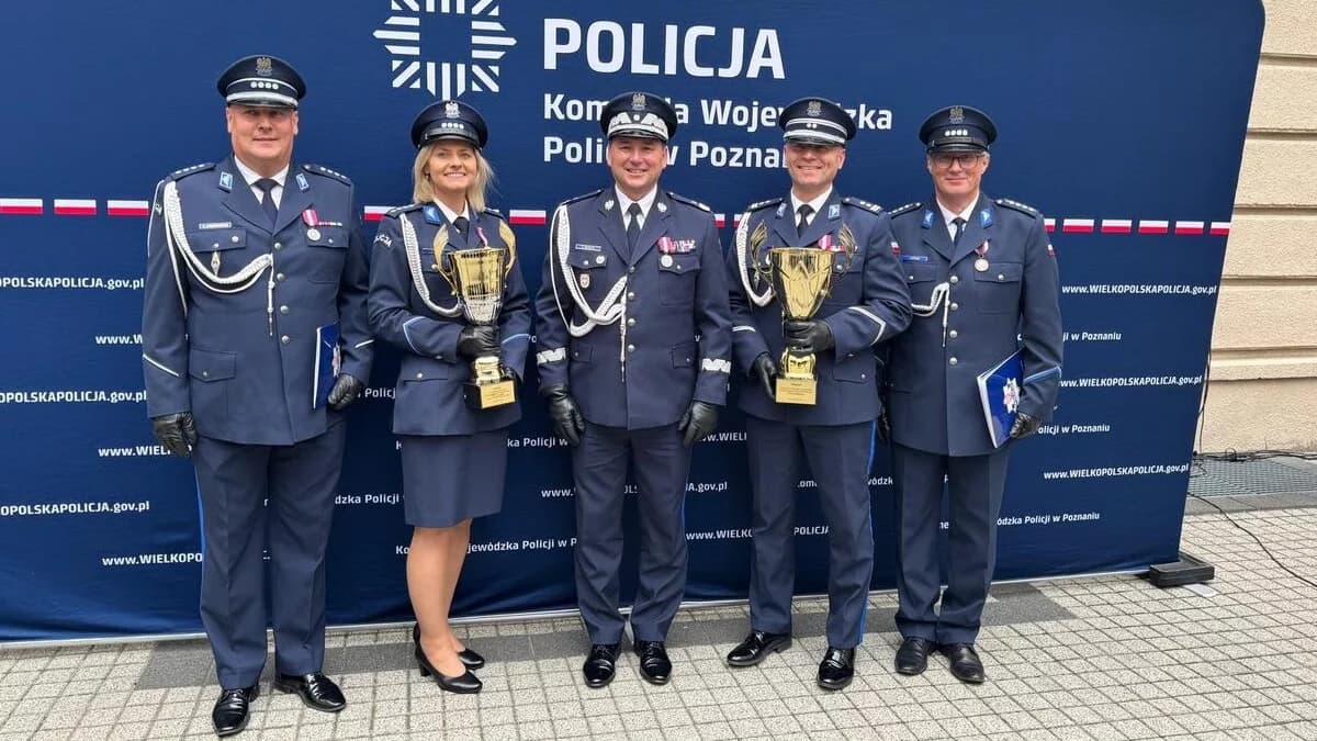 Policjanci z Jarocina najlepsi w Wielkopolsce. Zostali wyróżnieni podczas uroczystego apelu
