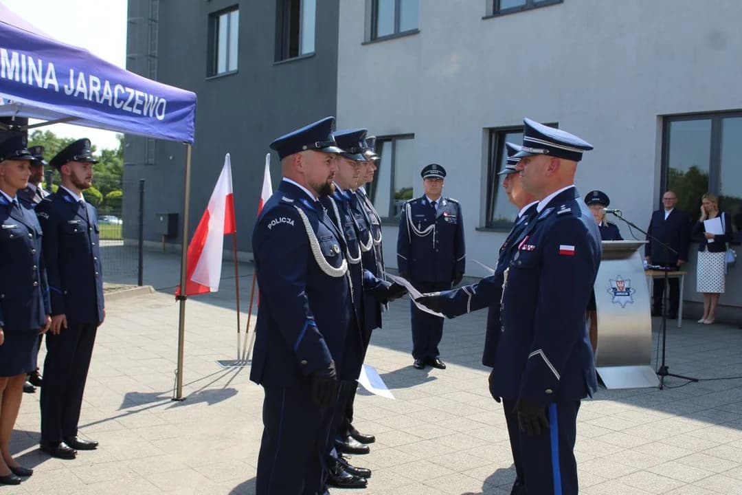 Święto Policji w Jarocinie. Policjanci odebrali awanse, padła ważna zapowiedź na 2027 rok