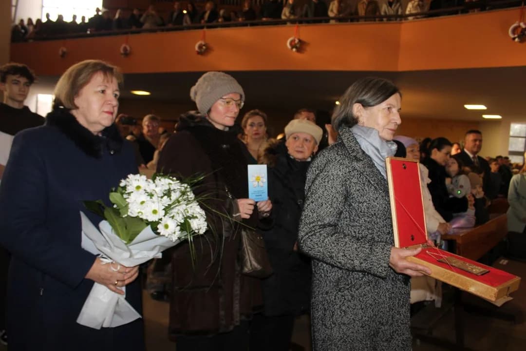 Franciszkanie w Jarocinie rozpoczęli świętowanie 90-lecia z biskupem kaliskim [ZDJĘCIA]