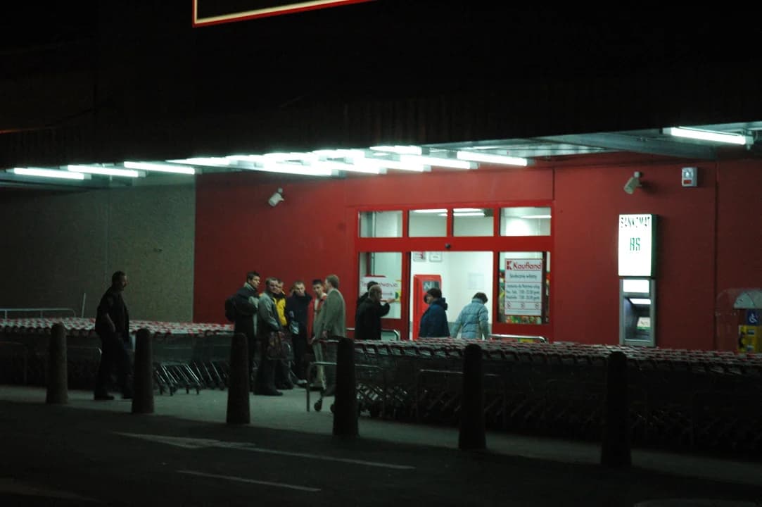Dokładnie dwadzieścia lat temu w Jarocinie otwarto Kaufland — zdjęcie 3 z 51