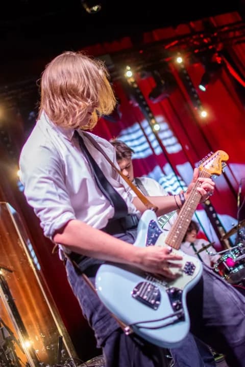 Rockowa uczta w JOK-u. Publicznością zawładnęły mocne riffy zespołu IRA [ZDJĘCIA] — zdjęcie 4 z 34