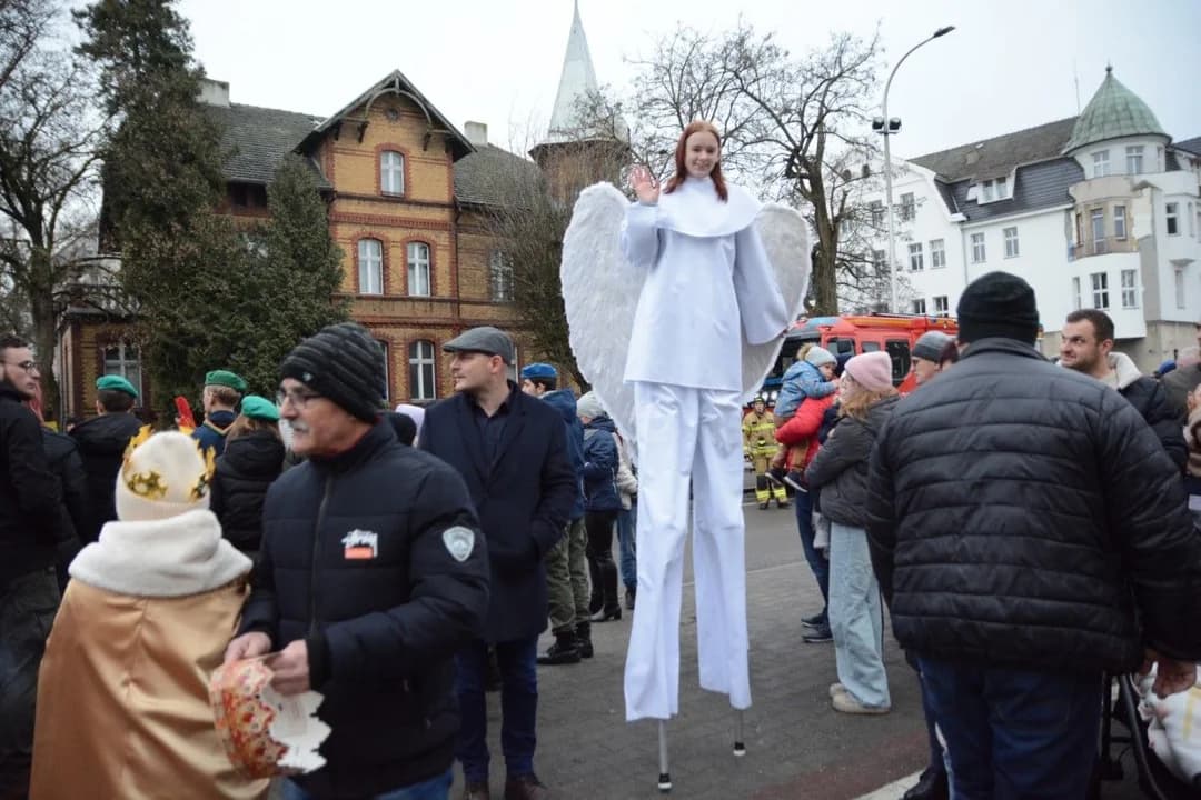 14. Jarocińskie Kolędowanie z Orszakiem Trzech Króli. Najwięcej było przedszkolaków  [ZDJĘCIA]
