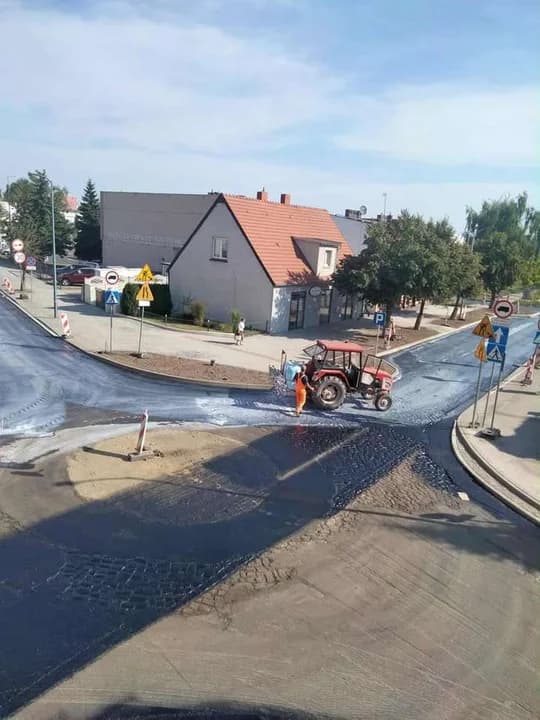 Remont ulic w centrum Jarocina przedłuża się. Są utrudnienia - do kiedy potrwają? [ZDJĘCIA, SONDA] — zdjęcie 6 z 23
