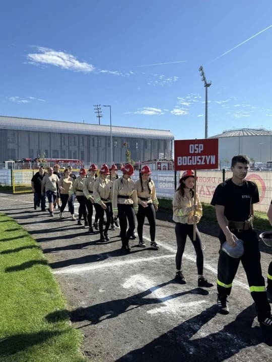 Cztery drużyny z OSP Klęka i OSP Boguszyn walczyły na powiatowych zawodach w Środzie Wkp. Jak im poszło? [ZDJĘCIA]