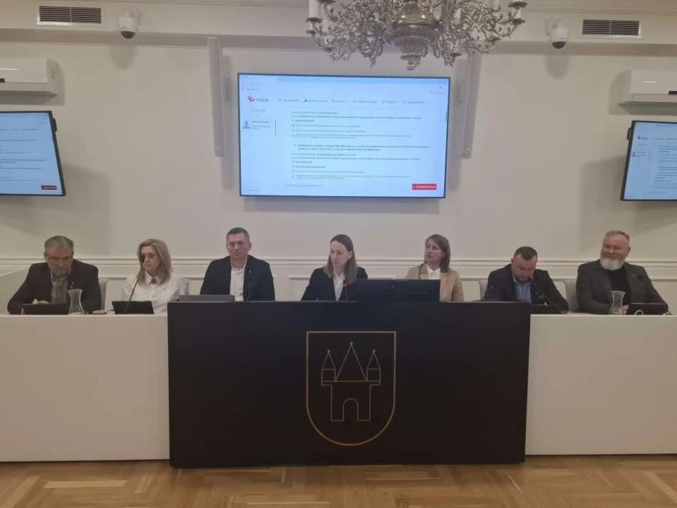 Przegrupowanie sił w Radzie Miejskiej w Jarocinie. Burmistrz pozbawiona większości. Kto, kogo zastąpił - podajemy SZCZEGÓŁY [SONDA] — zdjęcie 6 z 9