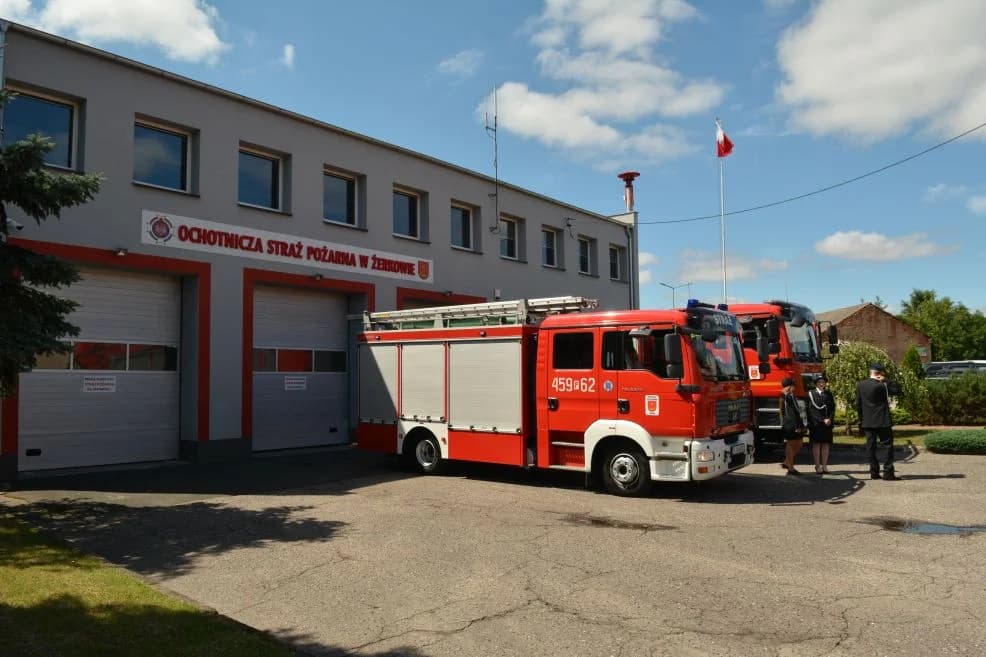Obchody 120-lecia OSP w Żerkowie i 95-lecia OSP w Ludwinowie i 95-lecie OSP Żerniki — zdjęcie 4 z 127