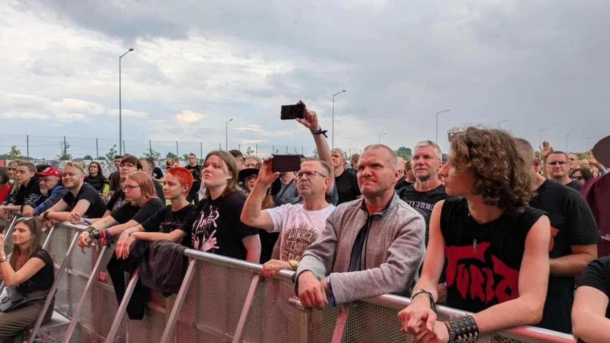 Ludzie trzeciego dnia Jarocin Festiwal 2025