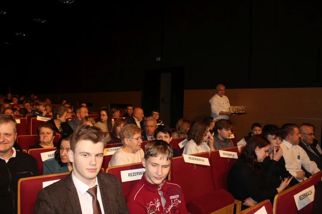 Film o o. Serafinie Niedbale miał wczoraj swoją premierę w Jarocinie — zdjęcie 5 z 50