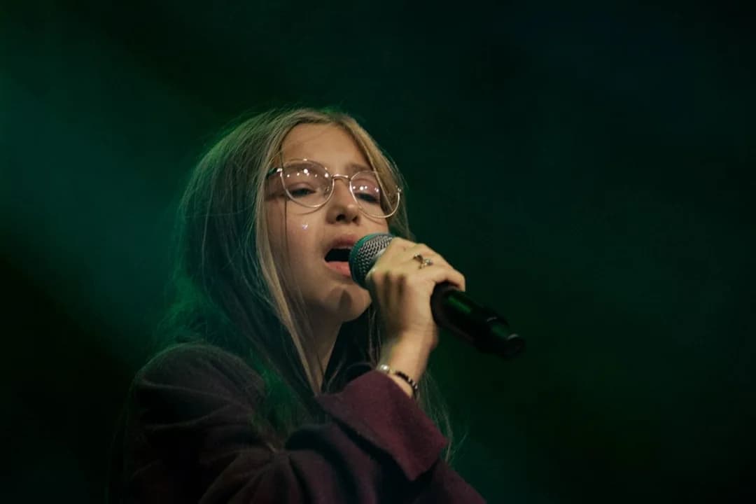 Musicalowy koncert „Kopciuszek w Krainie Bajek” w JOK Jarocin — zdjęcie 3 z 59