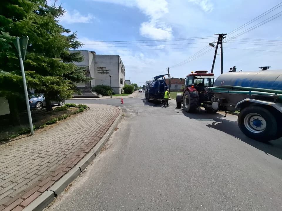Na terenie Nowego Miasta nad Wartą przeprowadzono prace mające na celu zapewnienie drożności sieci kanalizacyjnej.