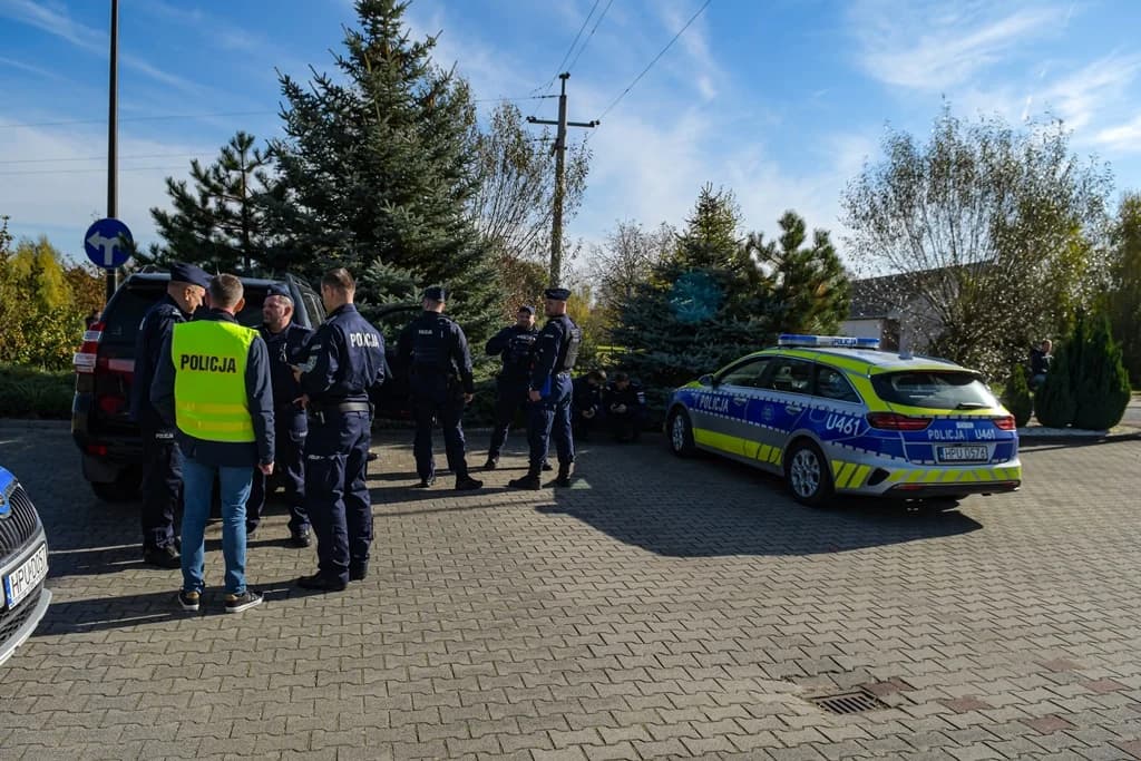 Katastrofa samolotu, uzbrojeni przestępcy i działania antyterrorystów - duże ćwiczenia policji i służb ratowniczych [ZDJĘCIA I FILM]