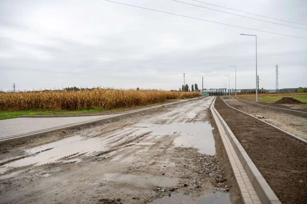 Budowę drogi do terenów inwestycyjnych przy ul. św. Ducha w Jarocinie — zdjęcie 3 z 3