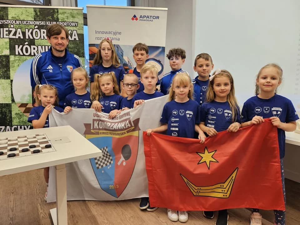 UKS Komorzanka na II Grand Prix Warcabów o Puchar Apator Powogaz. Jak wypadli nasi zawodnicy? [ZDJĘCIA]