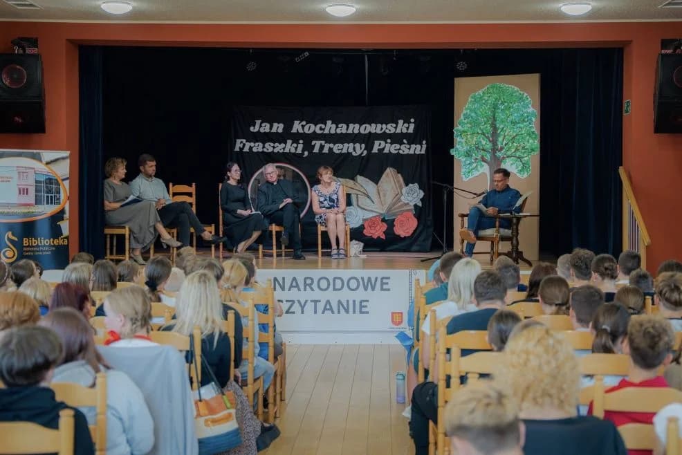 Takiego Narodowego Czytania w Jaraczewie jeszcze nie było! — zdjęcie 6 z 34