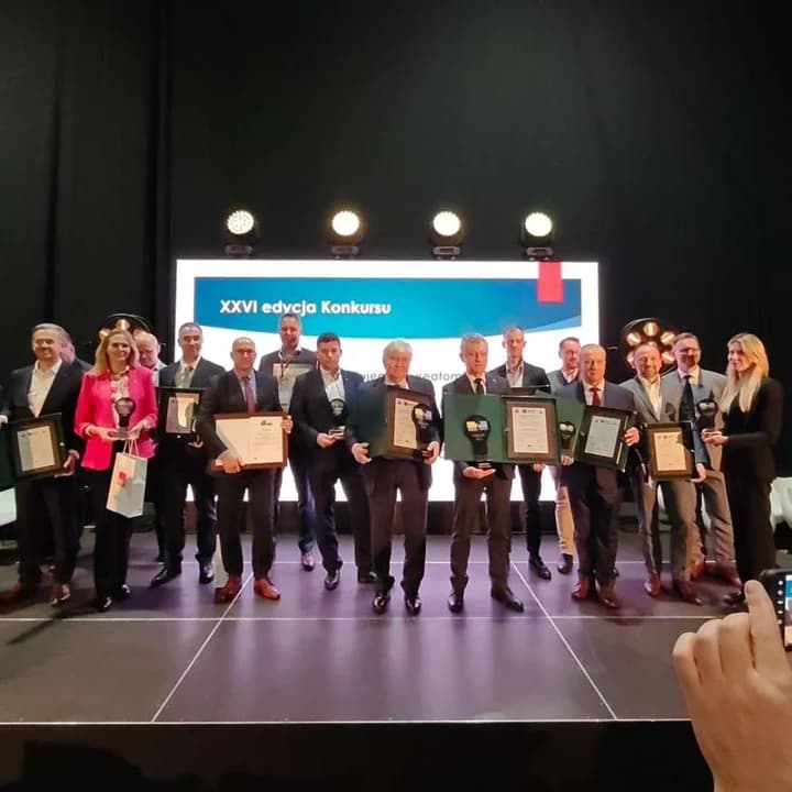 Iluminacja podświetlająca jarociński ratusz została nagrodzona — zdjęcie 5 z 7