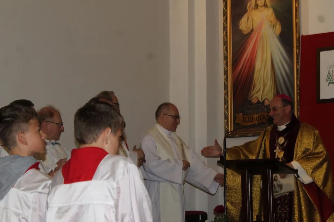 Prymas Polski świętował 35-lecie kapłaństwa w Siedleminie — zdjęcie 2 z 113