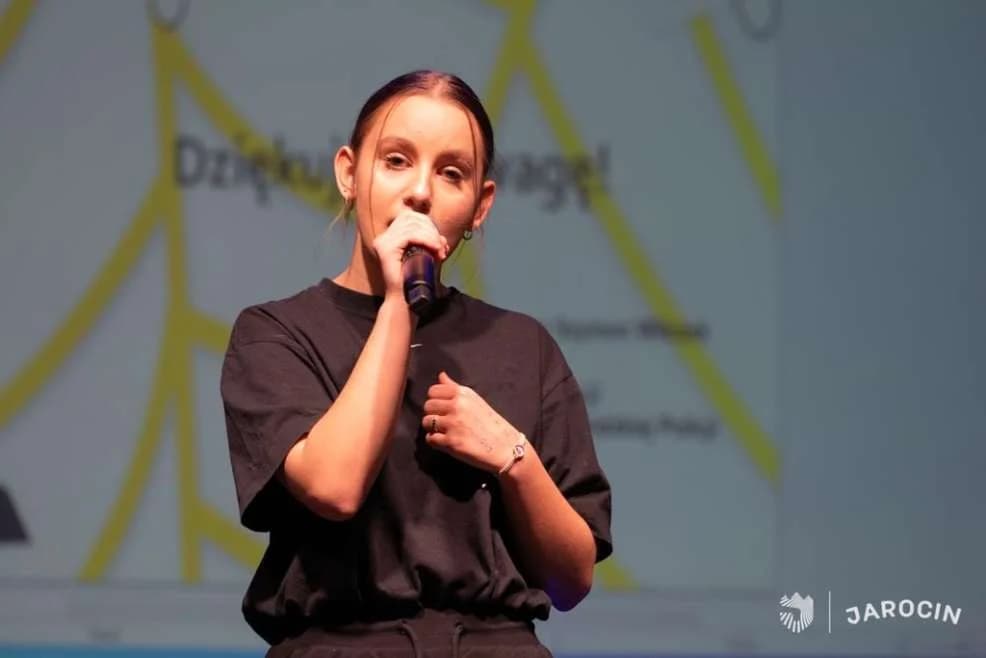 Konferencja „STOP przemocy rówieśniczej” w Jarocinie — zdjęcie 2 z 9