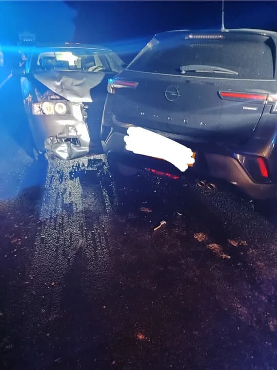 Trzy pojazdy zderzyły się na drodze krajowej nr 11 w Klęce — zdjęcie 4 z 7