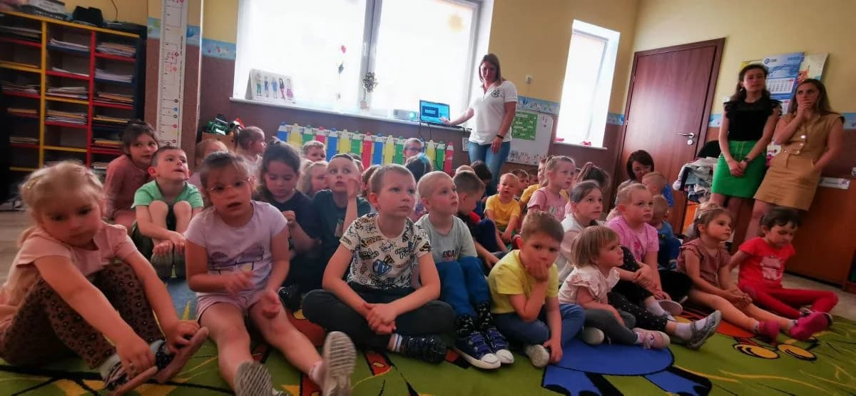 Lekcje "Cooltury RoweLOVEJ"  w przedszkolu i Szkole Podstawowej w Cielczy [ZDJĘCIA] — zdjęcie 6 z 29