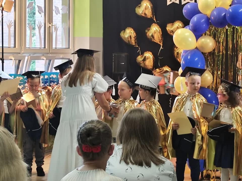 Niezapomniane pożegnanie w przedszkolu. „Tygryski” gotowe na szkolną przygodę — zdjęcie 3 z 110
