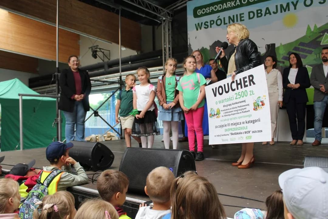W konkursie wzięli udział z 72 placówek oświatowych