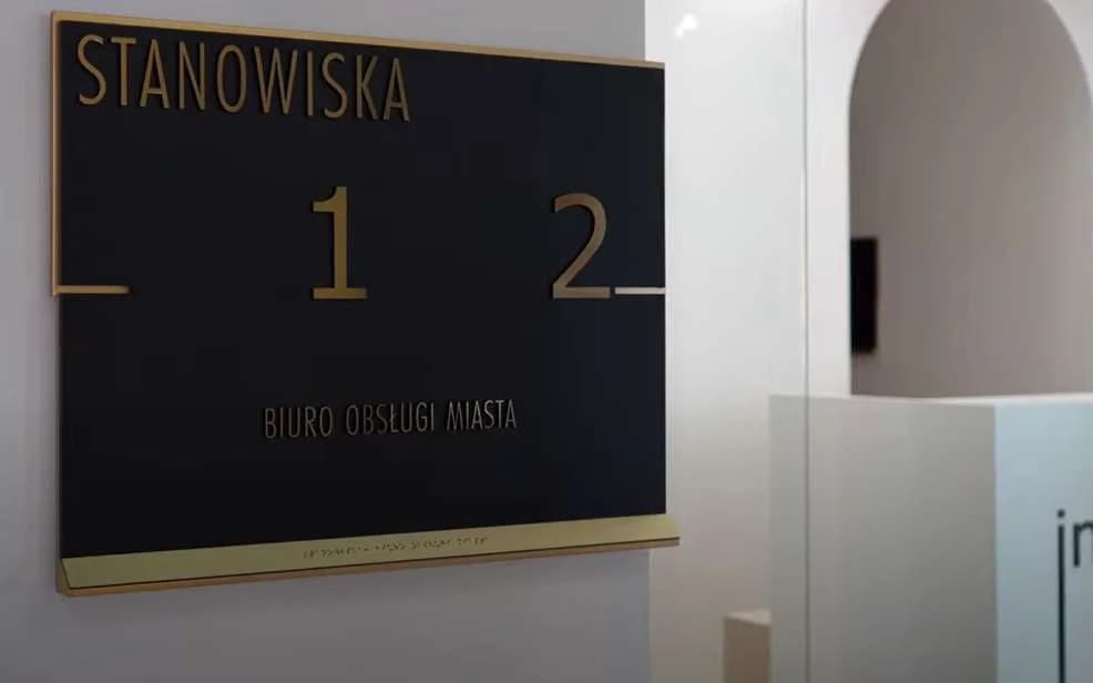 Nowe Biuro Obsługi Miasta w jarocińskim ratuszu [SONDA, WIDEO] — zdjęcie 2 z 7