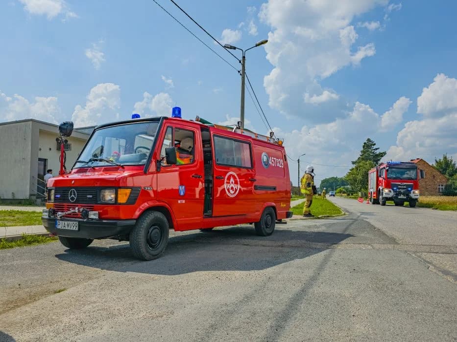 Groźna sytuacja na drodze. Opel w rowie, kierowca trafił za kratki — zdjęcie 4 z 8