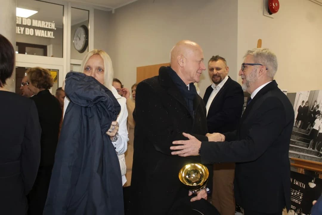 50-lecie technikum w Tarcach. Na jubileusz szkoła otrzymała nowy sztandar [ZDJĘCIA] — zdjęcie 3 z 197