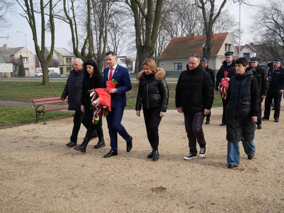 W Mieszkowie uczcili rocznicę śmierci generała Taczaka. Za nieco ponad miesiąc będą świętować 150-lecie urodzin — zdjęcie 5 z 8