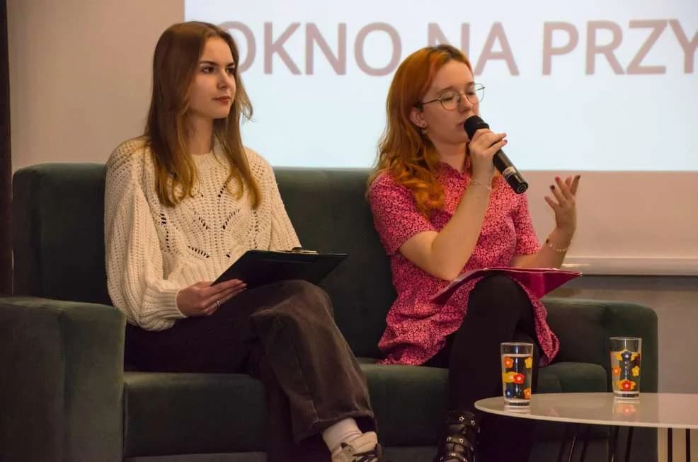 Jarociński licealistki otworzyły „Okno na przyszłość”. Pomagają rówieśnikom [ZDJĘCIA]