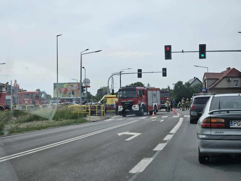 Zderzenia trzech aut w Witaszycach — zdjęcie 3 z 21