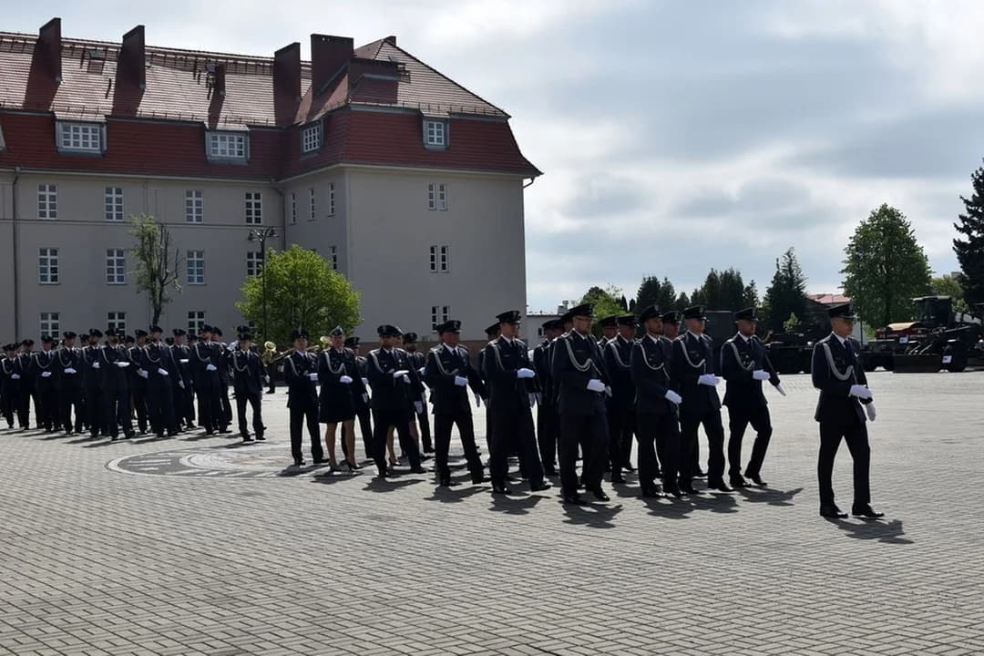16. Jarociński Batalion Remontu Lotnisk ma nowego dowódcę. Dzisiaj wojsko rozpoczyna obchody 80-lecia [ZDJĘCIA] — zdjęcie 4 z 31