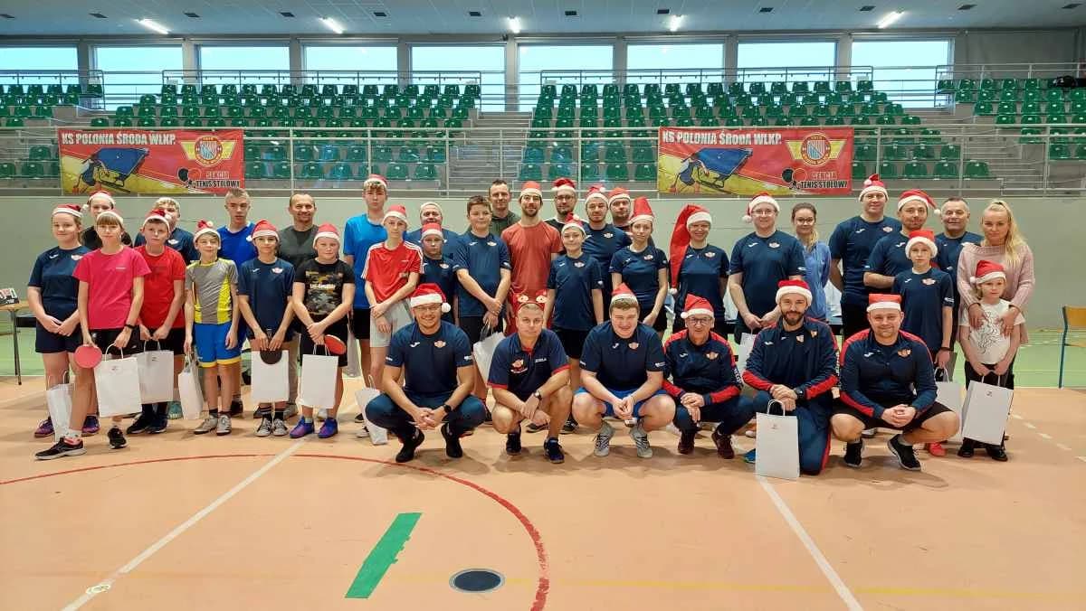 Mikołajkowy Turniej tenisa stołowego w Środzie Wielkopolskiej — zdjęcie 3 z 5