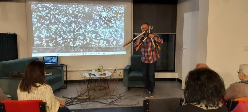 Spotkanie z dziennikarzem Markiem Jezierskim w Jarocinie — zdjęcie 6 z 27