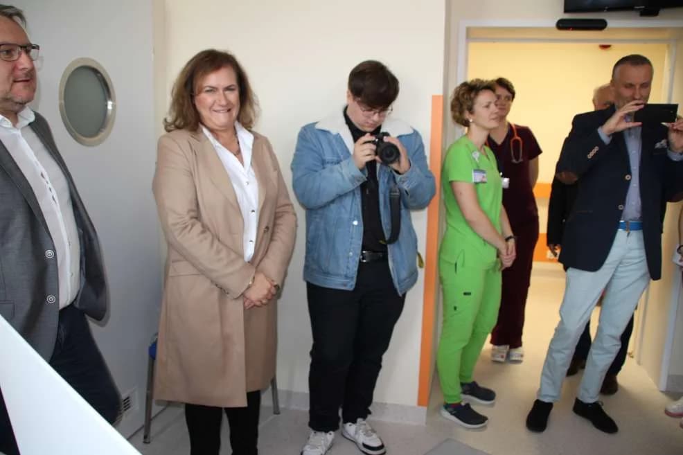 Nowe łóżka dla oddziału dziecięcego w Szpitalu Powiatowym w Jarocinie — zdjęcie 3 z 6