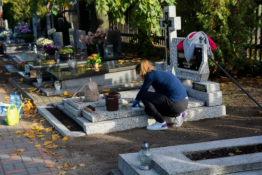Zasiłek pogrzebowy miał zostać podniesiony. Ile dokładnie wynosi? — zdjęcie 3 z 95