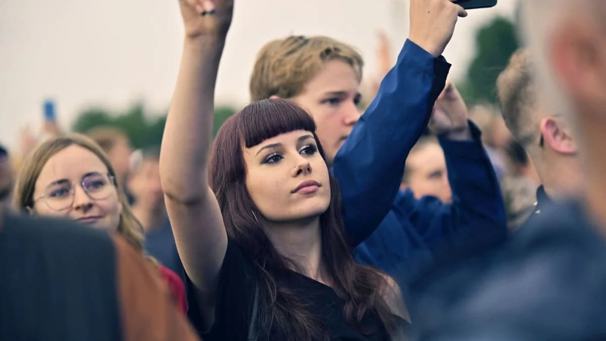 Tak bawiliście w błocie i deszczu podczas pierwszego dnia Jarocin Festiwal 2026
