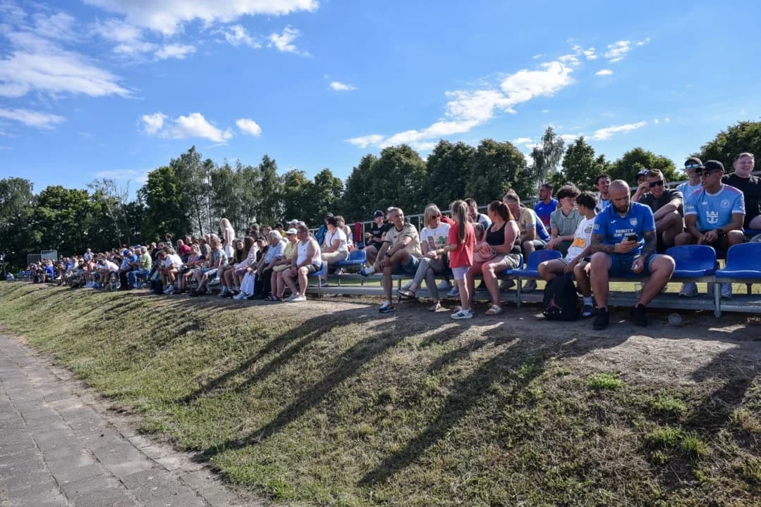 Derby powiatu jarocińskiego pomiędzy LZS-em Cielcza i Jarotą Jarocin