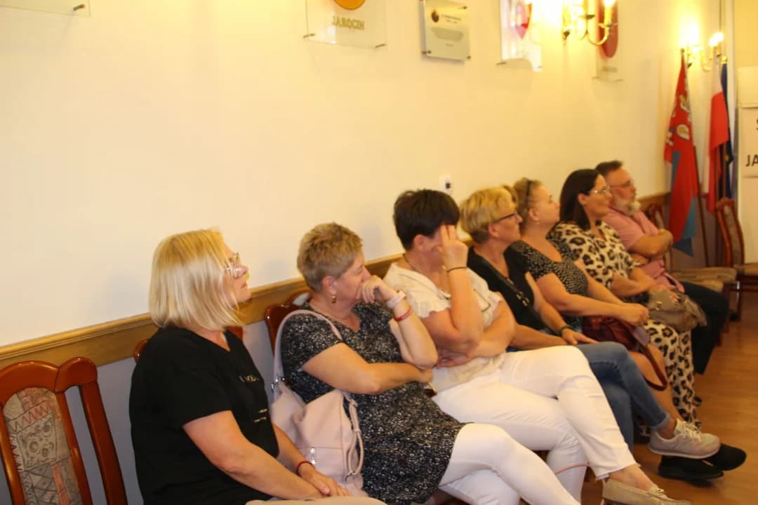 Pracownicy szpitala przyszli na sesję Rady Powiatu w Jarocinie
