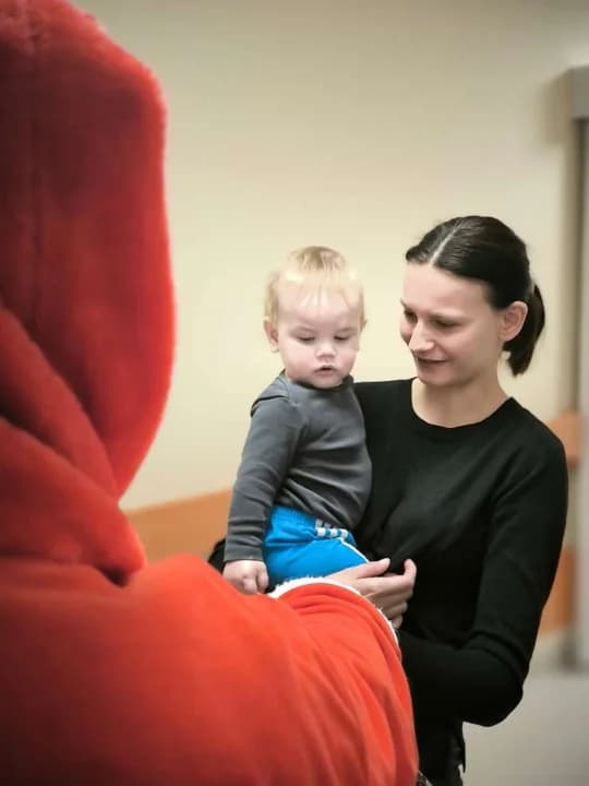 Św. Mikołaj w jarocińskim szpitalu — zdjęcie 3 z 8