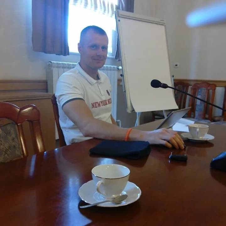 Mariusz Stolecki kolejnym starostą. Kim jest nowy szef zarządu powiatu jarocińskiego? — zdjęcie 3 z 96