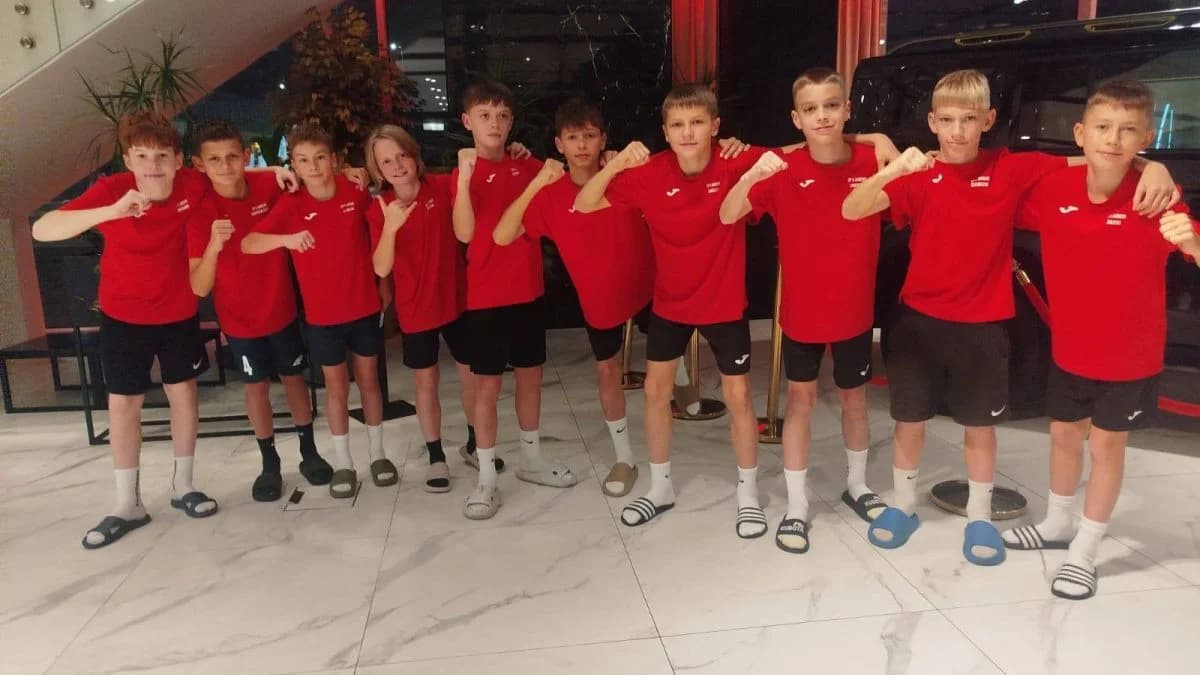 SP 5 w Jarocinie wśród najlepszych młodzieżowych piłkarskich drużyn w kraju [ZDJĘCIA] — zdjęcie 4 z 5