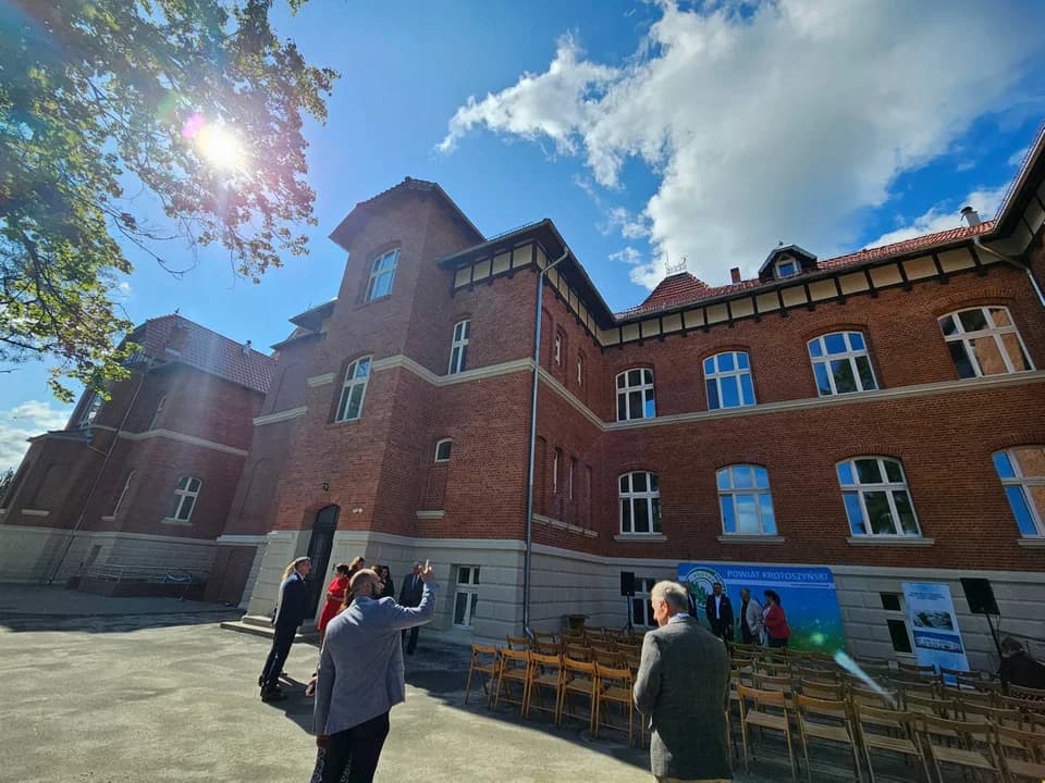 Budynek szpitala już po remoncie. Placówka będzie służyć mieszkańcom całego regionu — zdjęcie 5 z 56