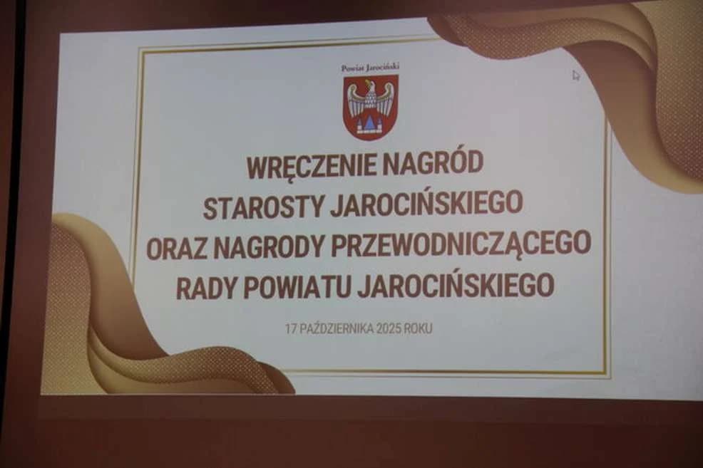 Nagrody dla uczniów jarocińskich szkół powiatowych — zdjęcie 5 z 75