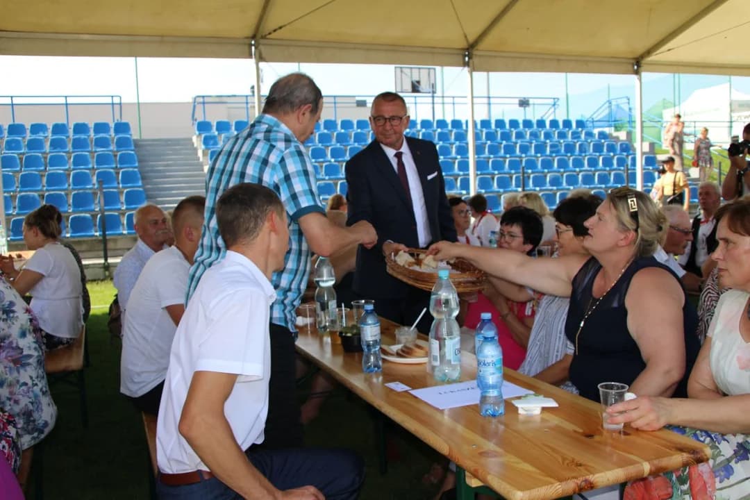 Gminne dożynki w Jaraczewie. Każde sołectwo przygotowało wyjątkowy wieniec [ZDJĘCIA, WIDEO]
